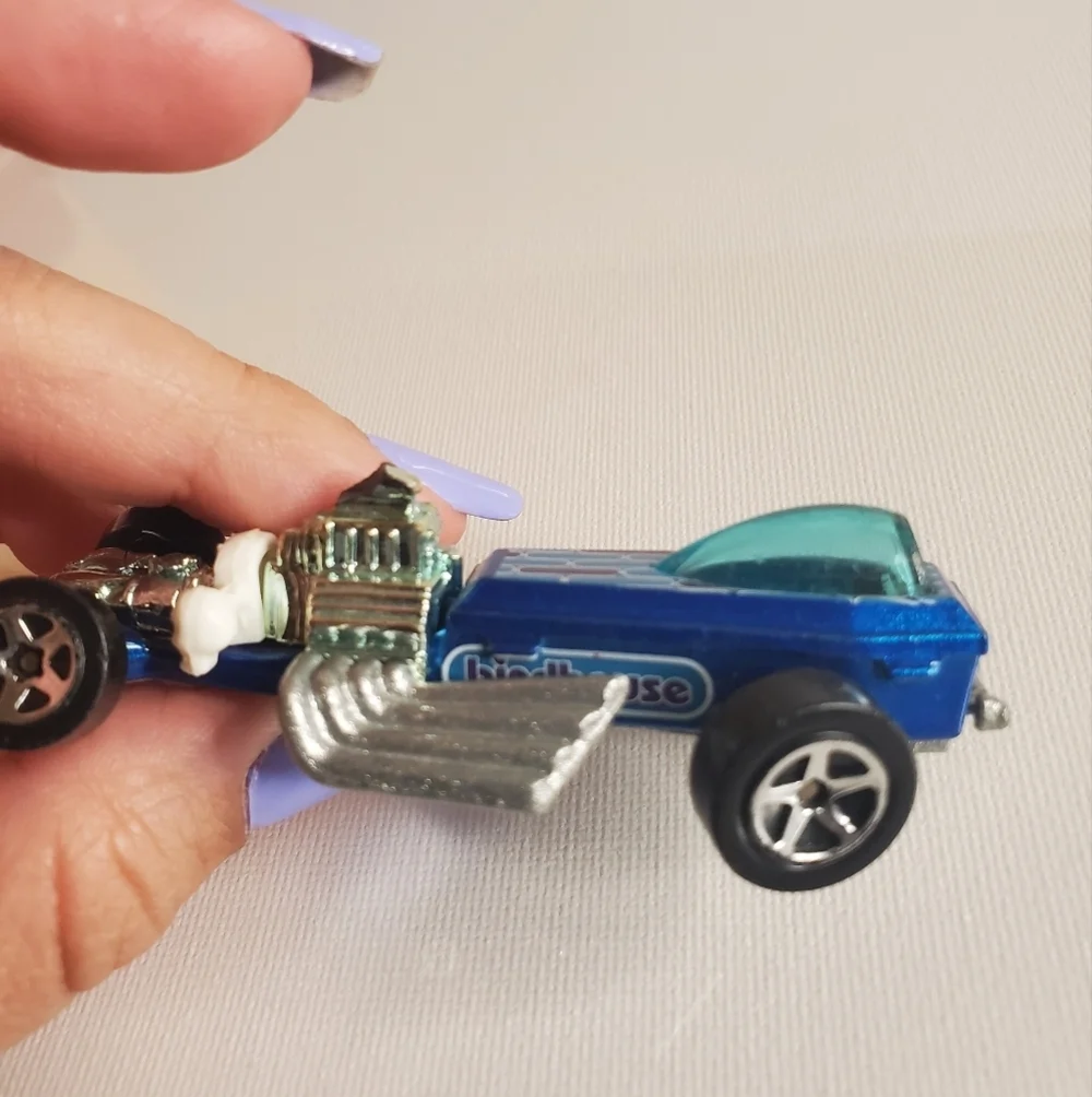 Vintage 1994- Birdhouse Hot Wheels